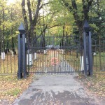 Ивангород. Вход на Воинское мемориальное кладбище