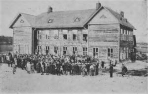 Школа в деревне Калливере
